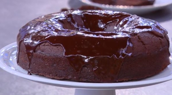 Συνταγή: Νηστίσιμο κέικ με κακάο και πορτοκάλι