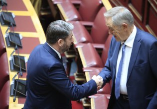 ΠΑΣΟΚ: Ο Ανδρουλάκης προτείνει τον Πάρι Κουκουλόπουλο για τη θέση του αντιπροέδρου της Βουλής