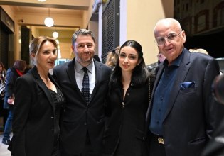 Στο «Παλλάς» ο Ανδρουλάκης: «Η μουσική του Αντώνη Καλογιάννη συνεχίζει να εμπνέει και να δίνει φωνή σε ιδέες και οράματα»