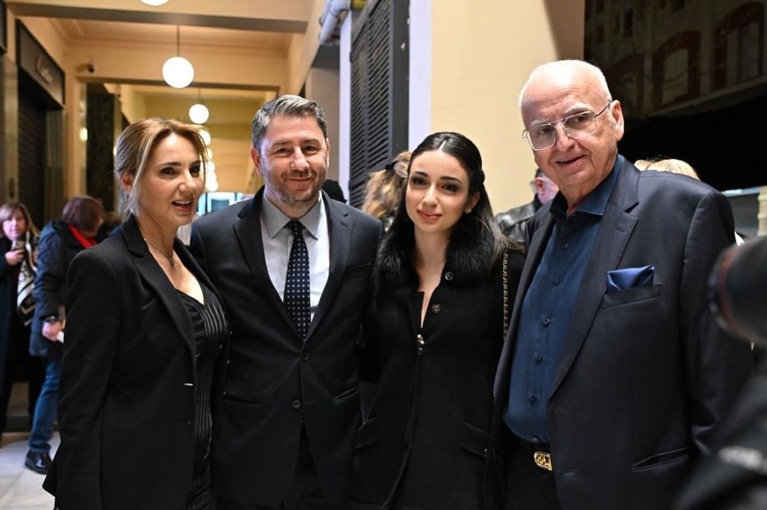 Στο «Παλλάς» ο Ανδρουλάκης: «Η μουσική του Αντώνη Καλογιάννη συνεχίζει να εμπνέει και να δίνει φωνή σε ιδέες και οράματα»