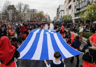 Τι καιρό θα κάνει την 25η Μαρτίου – Με βροχή και κρύο θα κάνουμε παρέλαση