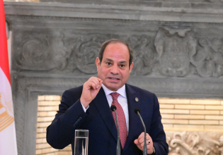 Το πετρέλαιο μπορεί να ξεπεράσει τα 200 δολάρια, προειδοποιεί ο πρόεδρος της Αιγύπτου