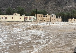 Φονικές πλημμύρες στο Ομάν: Τουλάχιστον 5 νεκροί σε 24 ώρες