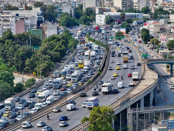 Κίνηση στους δρόμους: Στο «κόκκινο» ο Κηφισός – Πού αλλού υπάρχουν προβλήματα