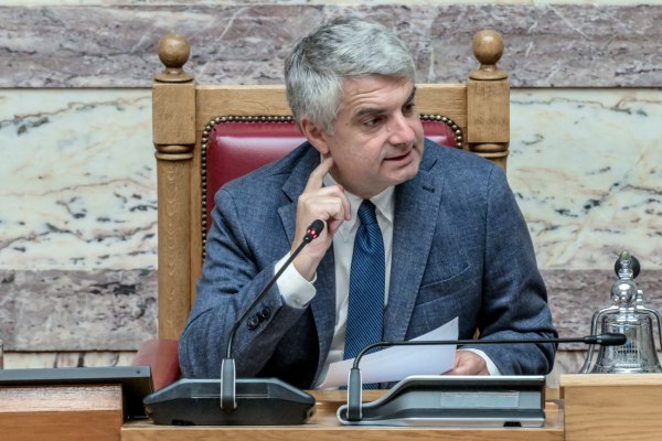 ΠΑΣΟΚ για Κωνσταντινόπουλο: «Επέλεξε τον μονόλογο της υπονόμευσης της παράταξης» – Μπαράζ αντιδράσεων από στελέχη του κόμματος για τη διαγραφή του