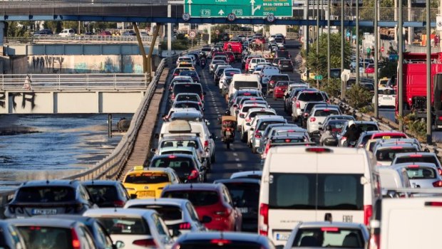 Κίνηση στους δρόμους της Αθήνας: Καθυστερήσεις σε Κηφισό, Κηφισίας και Αττική Οδό