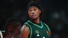 Ο Χολμς απογοητεύτηκε από τον ατζέντη του και σταμάτησε τη συνεργασία του (pic)