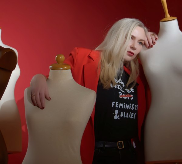 Ρίτα Αντωνοπούλου: Τι λέει για το νέο δίσκο της που υπογράφει τους στίχους και τον Θάνο Μικρούτσικο