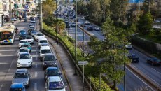 Στο κόκκινο η Αλίμου-Κατεχάκη λόγω τροχαίου – Πού αλλού υπάρχουν προβλήματα