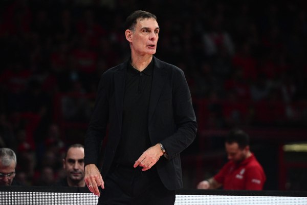 Μπαρτζώκας: «Θα δούμε για Βεζένκοφ και Γουόκαπ ενόψει Γαλλίας»