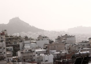Με βροχές και σκόνη σήμερα ο καιρός – Μικρή πτώση της θερμοκρασίας