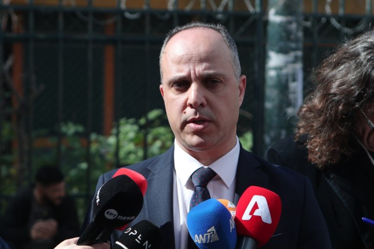 Υποκλοπές: Αδυναμία των θεσμών να κάνουν την δουλειά τους – Τι λέει ο δικηγόρος των θυμάτων των παρακολουθήσεων