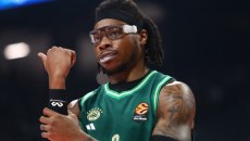 Παναθηναϊκός: Με Χολμς κόντρα στον Ολυμπιακό, κρίνεται του Λεσόρ