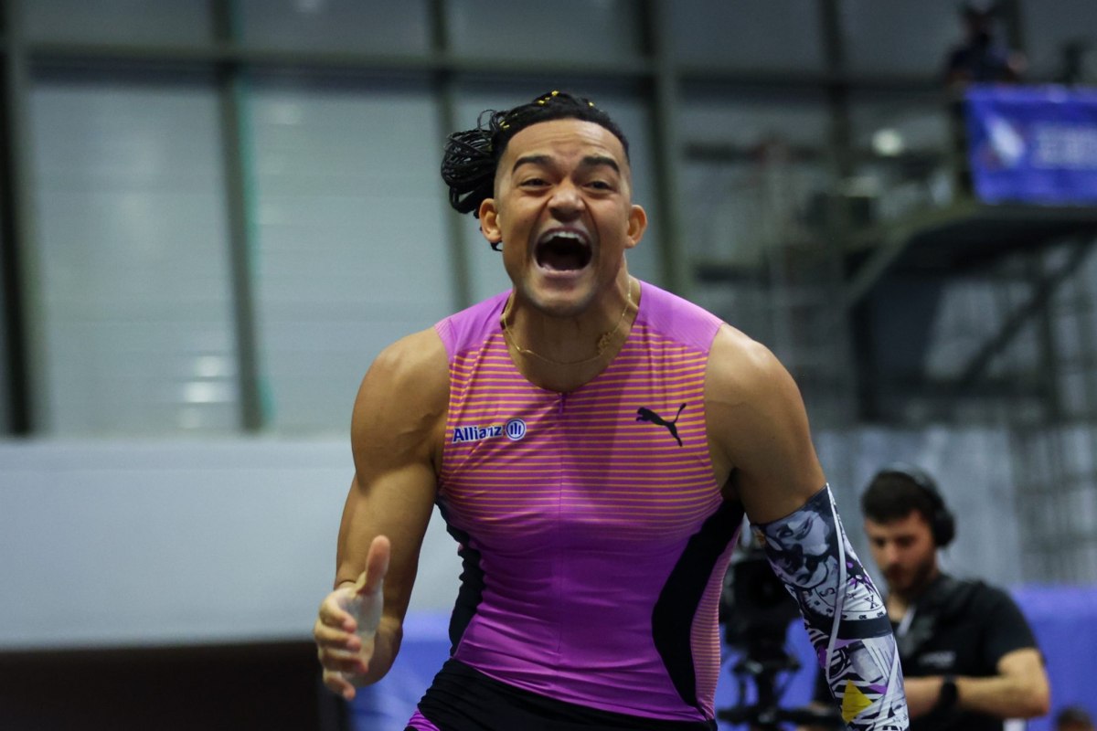 Καραλής: «Μου δίνει τεράστια δύναμη ο πατέρας μου και ο κόσμος, ακόμη δεν έχω συνειδητοποιήσει τι έχω κάνει» (vid)