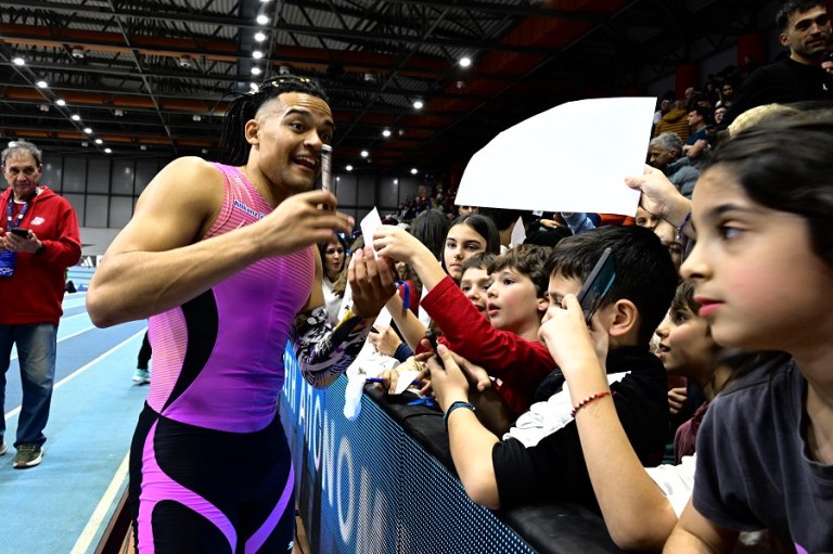 Καραλής: «Μου δίνει τεράστια δύναμη ο πατέρας μου και ο κόσμος, ακόμη δεν έχω συνειδητοποιήσει τι έχω κάνει» (vid)