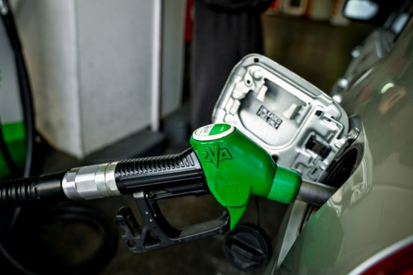 To πλαφόν κέρδους σε καύσιμα και τρόφιμα δεν θα έχουν δημοσιονομικό αντίκτυπο, λέει ο Πιερρακάκης