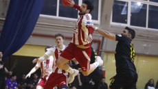 Ολυμπιακός – ΑΕΚ 32-26: Πήρε το ντέρμπι και «αγκάλιασε» την πρωτιά και το πλεονέκτημα!