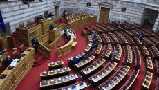 Βουλή: Στην επιτροπή Δεοντολογίας ο Φλώρος επειδή αποκάλεσε τον Βελόπουλο «καράφλα»