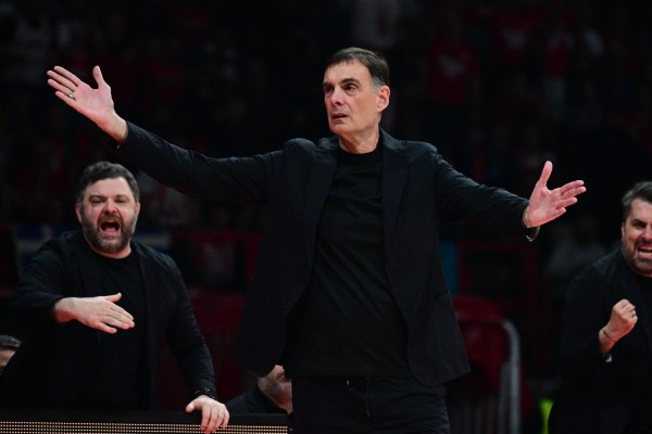 Μπαρτζώκας σε παίκτες: «Υπάρχει εφησυχασμός μετά από νίκες με τον Παναθηναϊκό – Έχουμε δύσκολη δουλειά μπροστά μας»