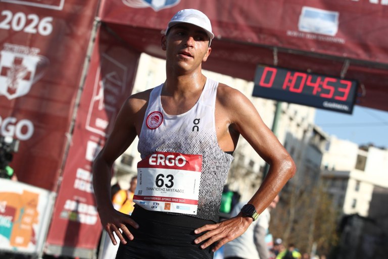 Ο Μπιτάδος μεγάλος νικητής του Ημιμαραθώνιου της Αθήνας με ρεκόρ αγώνα – Έγραψε ιστορία η Μαρινάκου