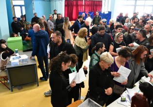 Σε εξέλιξη οι εσωκομματικές εκλογές στο ΠΑΣΟΚ για το συνέδριο – Τα πρώτα μηνύματα