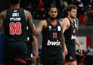 Ολυμπιακός: Με Μόρις και Χολ στο ντέρμπι με τον Παναθηναϊκό