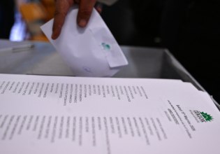 Ικανοποίηση στο ΠΑΣΟΚ για την υψηλή συμμετοχή στις εσωκομματικές εκλογές – Παρατείνεται η διαδικασία