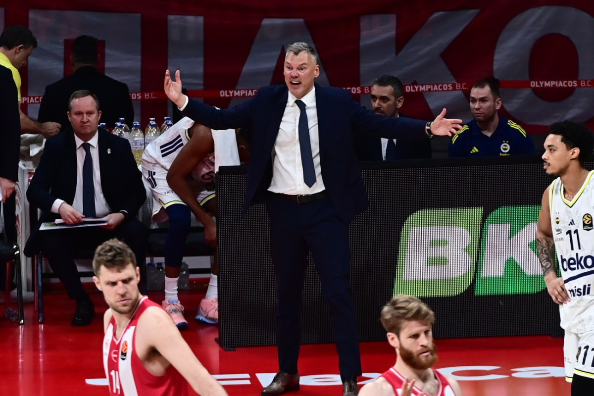 Ο Φουρνιέ… ανάγκασε τον Γιασικεβίτσιους σε αυτοκριτική: «Είναι ξεκάθαρο ότι έκανα κακή δουλειά» (vid)