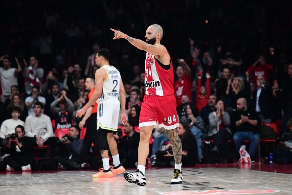 Ολυμπιακός – Φενέρμπαχτσε 104-87: Επιβλητικός, με ρεκόρ καριέρας του Φουρνιέ (vid)