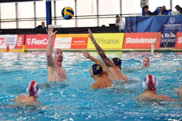 Ολυμπιακός – Παλαιό Φάληρο 24-7: Άνετη νίκη πριν τη Μπρέσια για τους «ερυθρόλευκους»