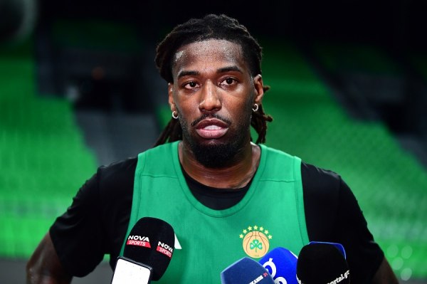 Λεσόρ: «Θα ήθελα να είχα επιστρέψει στη δράση πριν από δύο μήνες»