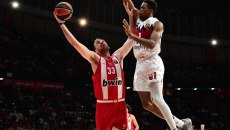 Μιλουτίνοφ: «Δεν μπορούμε να σκεφτόμαστε τα play off»