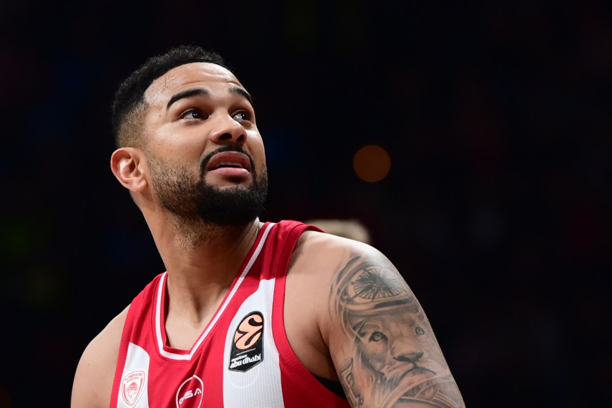 Η σχέση του Τζόσεφ με τον Drake και το τραγούδι για τον γκαρντ του Ολυμπιακού (vid+pic)