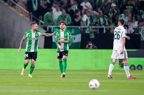 Μπέτις – Παναθηναϊκός: Ο Ρουιμπάλ κάνει το 1-0 για τους Ανδαλουσιάνους (vid)