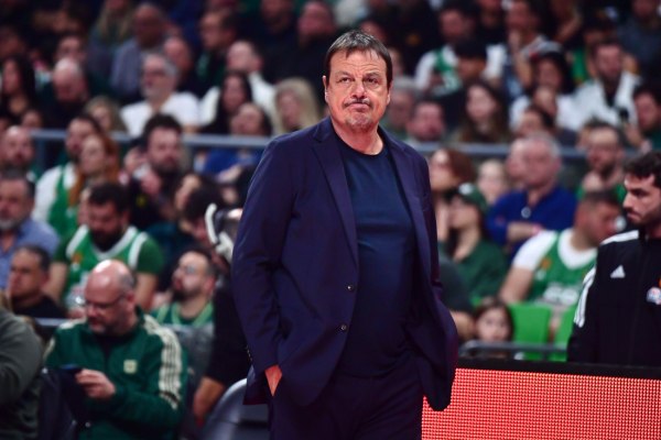 Αταμάν: «Εκτός ομάδας ο Χολμς – Είναι θέμα του συλλόγου πλέον»