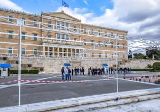 25η Μαρτίου: Κυκλοφοριακές ρυθμίσεις για τη στρατιωτική παρέλαση στο Σύνταγμα – Κλειστό από τις 8 το Μετρό στο Σύνταγμα