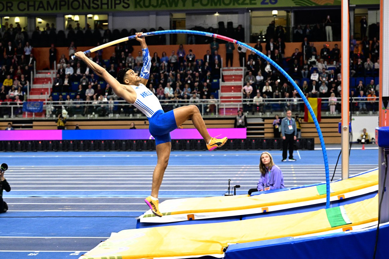 Τεράστιος Καραλής: Ασημένιος στο Παγκόσμιο Κλειστού Στίβου του Τορούν (vid)