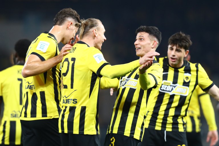 Η ΑΕΚ προηγείται της Κηφισιάς στο ημίχρονο με 3-0 – Δείτε τα γκολ (vids)