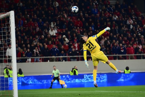 Νέα απόκρουση του Βενετικίδη, σε λόμπα του Ποντένσε (vid)