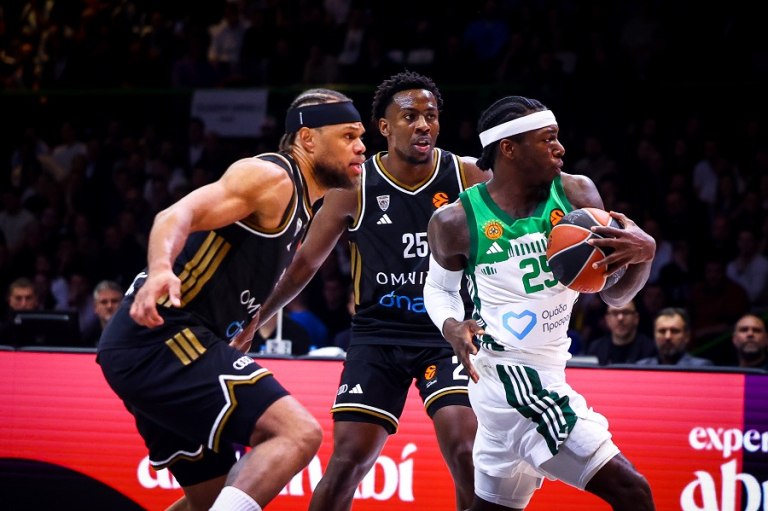 Dubai B.C. – Παναθηναϊκός 104-107: «Κλειδώνει» την πρόκριση με σούπερ Ναν και Χέις-Ντέιβις (vid)