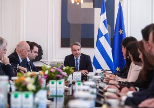 Μόλις 40 ευρώ η αύξηση στον κατώτατο μισθό – Σταγόνα στον ωκεανό απέναντι στο τσουνάμι ακρίβειας