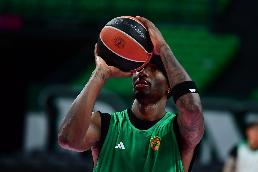 Νέο πρόβλημα στον Παναθηναϊκό: Εκτός προπόνησης και ο Χέιζ-Ντέιβις