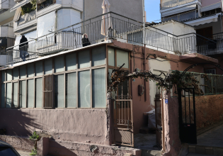 Θεσσαλονίκη: Εγκληματική ενέργεια δείχνει η ιατροδικαστική για τον θάνατο της 59χρονης – Έλειπαν κοσμήματα από το σπίτι