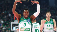 Σορτς: «Δεν υπάρχουν δικαιολογίες όταν βγαίνεις να παίξεις, δεν πρέπει να τα παρατάς ποτέ»