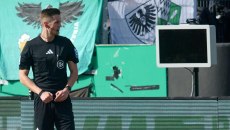 Το απίστευτο σαμποτάζ στο VAR: Oι οπαδοί έκοψαν το καλώδιο!