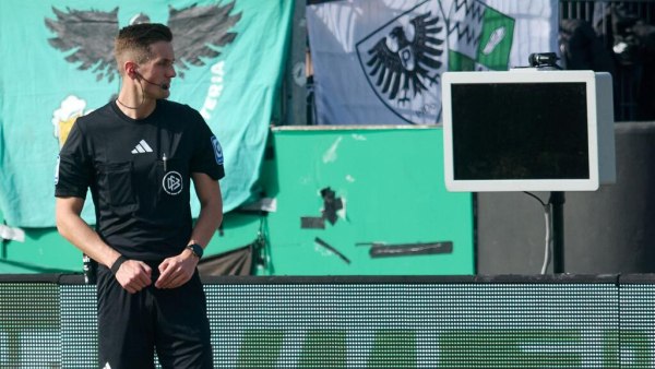 Το απίστευτο σαμποτάζ στο VAR: Oι οπαδοί έκοψαν το καλώδιο!