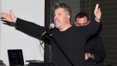 Χάρης Βαρθακούρης: Τελικά επιλέγει το τραγούδι του Akyla από του αδερφού του για τη Eurovision;