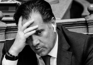 Ακριβός στα προσωπικά δεδομένα όταν τρώει κρακεράκια και φθηνός όταν παρακολουθείται με Predator, ο Άδωνις