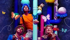 «Το Αγόρι με τα Μπλε Μαλλιά»: Η παιδική παράσταση μέχρι τις 14 Μαϊου στο Θέατρο Φούρνος