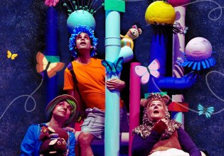 «Το Αγόρι με τα Μπλε Μαλλιά»: Η παιδική παράσταση μέχρι τις 14 Μαϊου στο Θέατρο Φούρνος